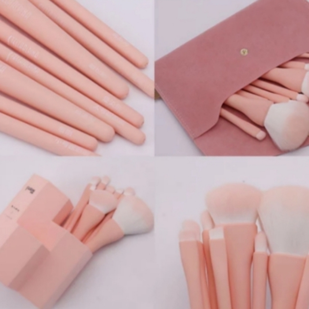 ROSÉ Glow 8-Piece Vegan Makeup Brush Set - Picture 5 of 7